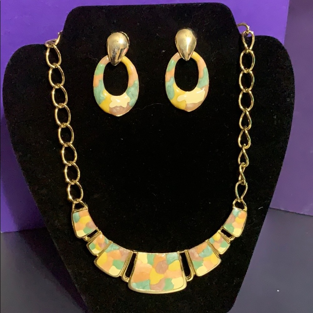 Vtg Necklace & Earring set